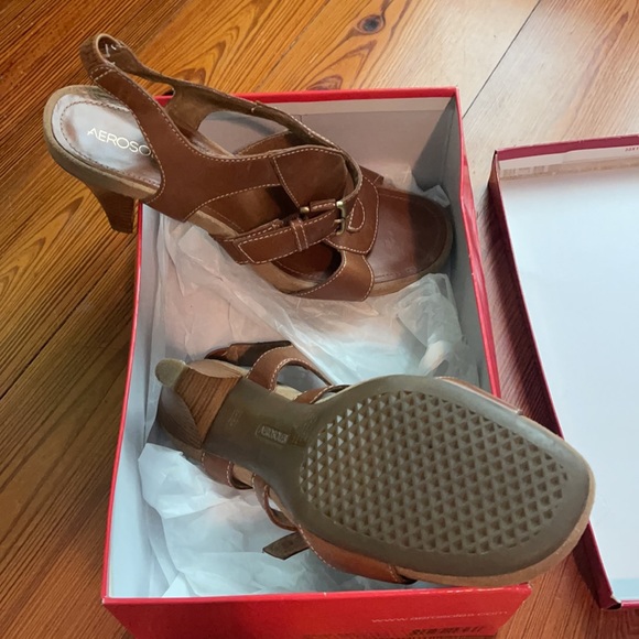 Women’s Dark Tan Leather Wooden Heeled Sandals - Picture 4 of 11